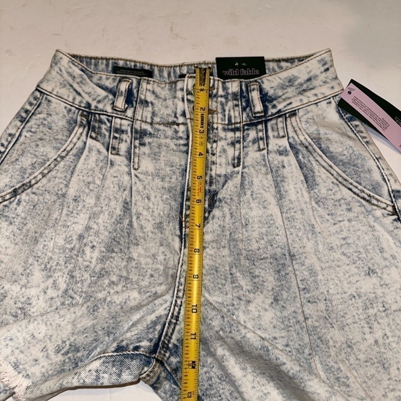 WILD Fable Womens Highest Rise A-Line Denim Shorts Pleated Raw Hem Lt. Blue - Picture 6 of 11